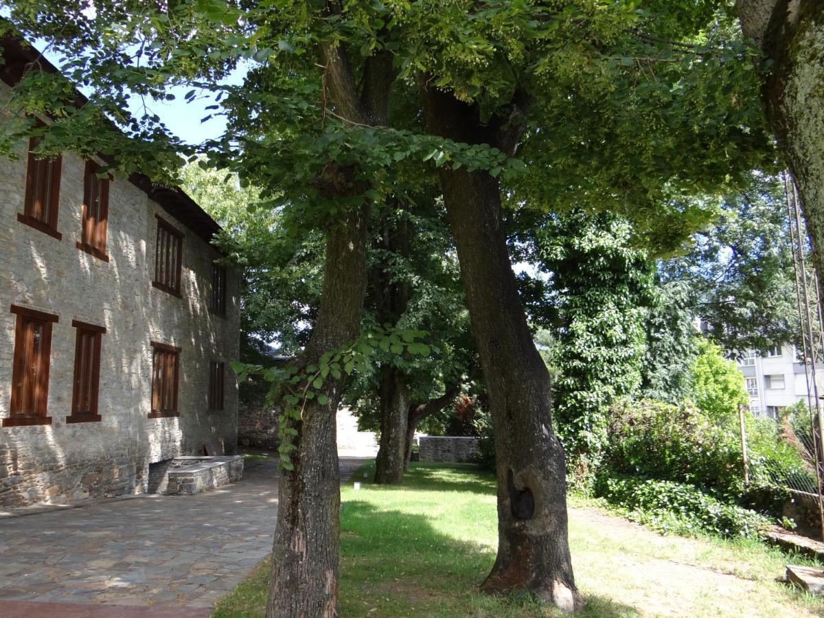 Albergue Francisco Giner De Los Rios 比利亚夫利诺 外观 照片
